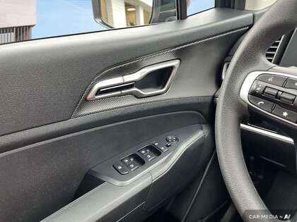 used 2025 Kia Sportage car, priced at $32,998
