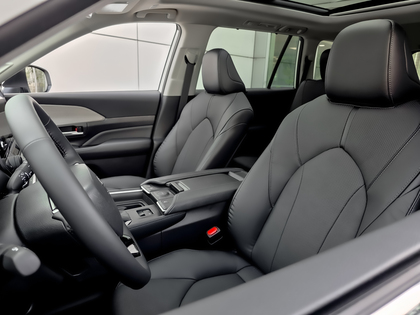 used 2025 Toyota Grand Highlander car, priced at $75,995