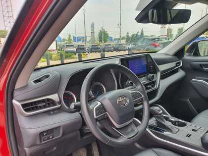used 2023 Toyota Highlander car, priced at $54,995