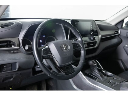 used 2021 Toyota Highlander car, priced at $35,998