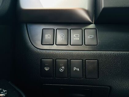 used 2018 Toyota Highlander car, priced at $35,995