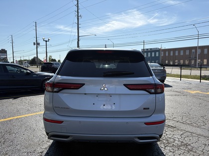 used 2024 Mitsubishi Outlander car, priced at $32,950