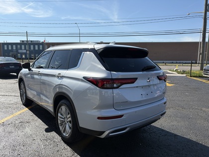 used 2024 Mitsubishi Outlander car, priced at $32,950
