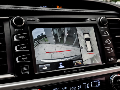 used 2018 Toyota Highlander car