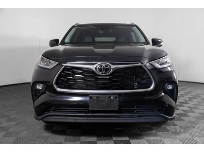 used 2023 Toyota Highlander car, priced at $55,998