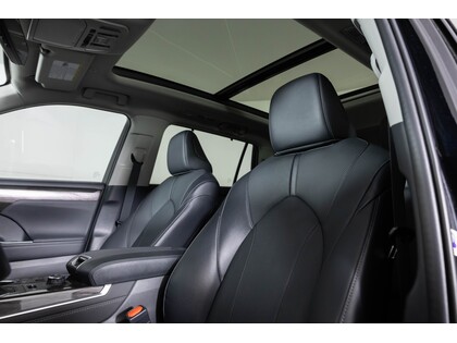 used 2023 Toyota Highlander car, priced at $55,998