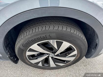 used 2023 Volkswagen ID.4 car, priced at $40,454