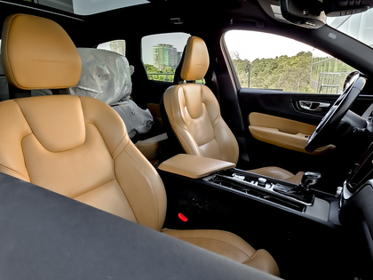 used 2018 Volvo XC60 car, priced at $28,995