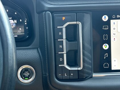 used 2022 GMC Yukon XL car, priced at $75,084