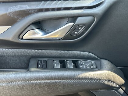 used 2022 GMC Yukon XL car, priced at $75,084