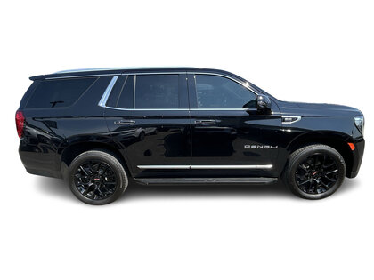 used 2022 GMC Yukon XL car, priced at $75,084