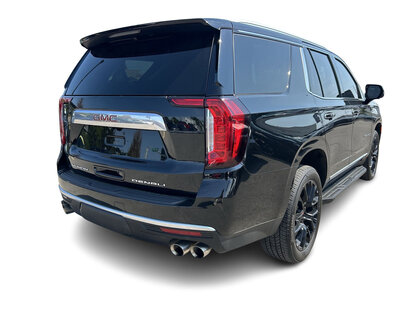 used 2022 GMC Yukon XL car, priced at $75,084