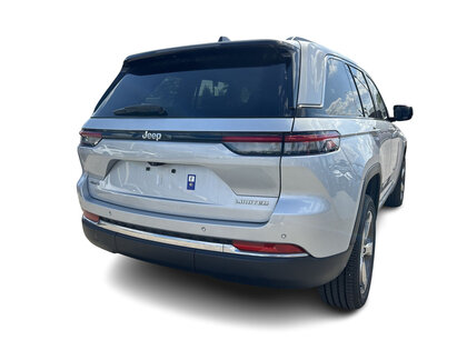 used 2022 Jeep Grand Cherokee car, priced at $46,999