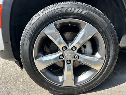 used 2022 Jeep Grand Cherokee car, priced at $46,999