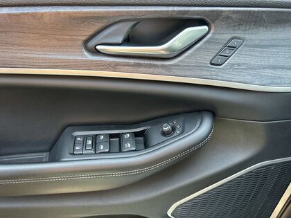 used 2022 Jeep Grand Cherokee car, priced at $46,999