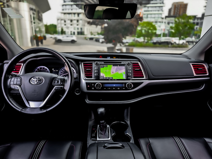 used 2019 Toyota Highlander car, priced at $33,995