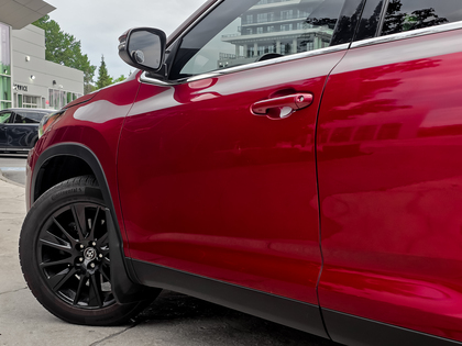 used 2019 Toyota Highlander car, priced at $33,995