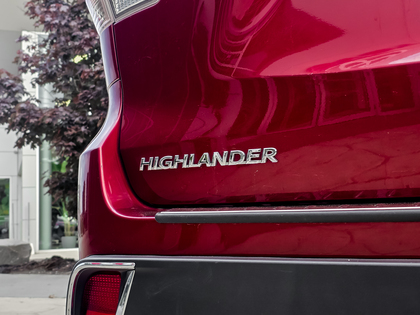 used 2019 Toyota Highlander car, priced at $33,995