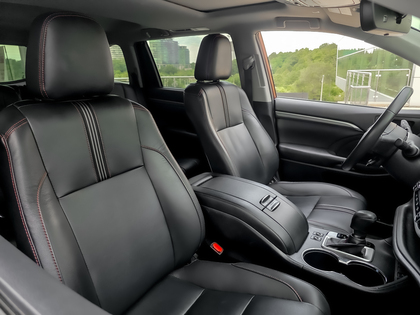 used 2019 Toyota Highlander car, priced at $33,995