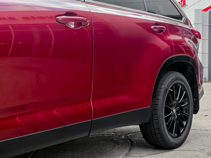 used 2019 Toyota Highlander car, priced at $33,995