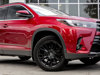 used 2019 Toyota Highlander car, priced at $33,995