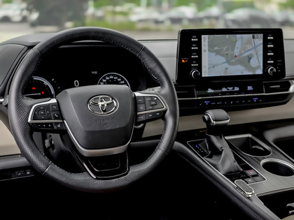 used 2022 Toyota Sienna car, priced at $57,995