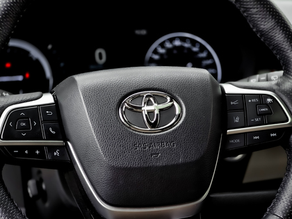 used 2022 Toyota Sienna car, priced at $57,995