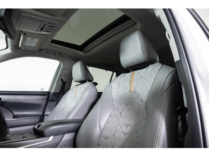 used 2022 Toyota Highlander Hybrid car, priced at $46,498