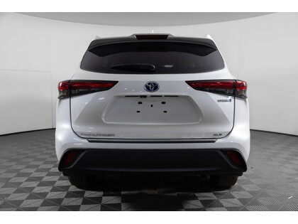 used 2022 Toyota Highlander Hybrid car, priced at $46,498