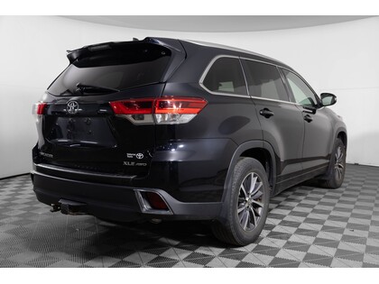 used 2018 Toyota Highlander car, priced at $26,998