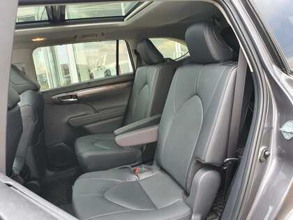 used 2024 Toyota Highlander car, priced at $64,995