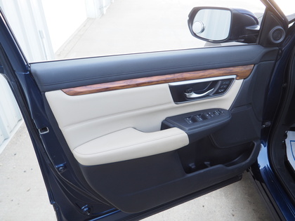 used 2017 Honda CR-V car, priced at $26,900