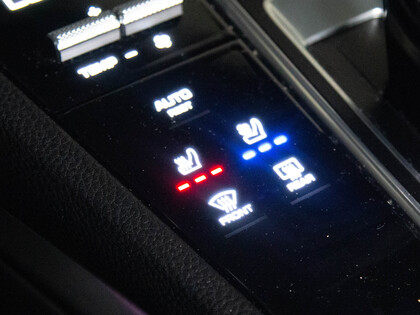 used 2022 Porsche Cayenne car, priced at $71,900