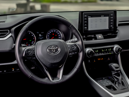 used 2020 Toyota RAV4 car, priced at $30,995