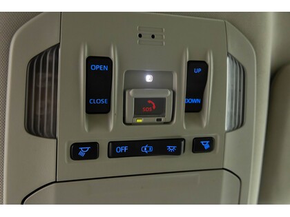 used 2020 Toyota Highlander car, priced at $41,998