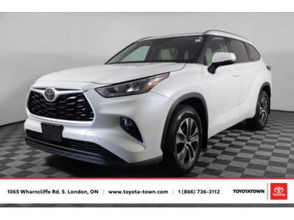 used 2020 Toyota Highlander car, priced at $41,998