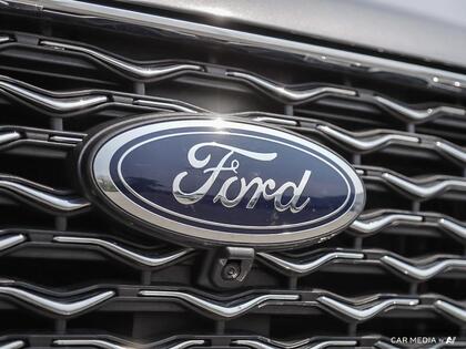 used 2024 Ford Edge car, priced at $43,128