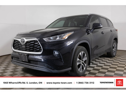 used 2023 Toyota Highlander car, priced at $46,998