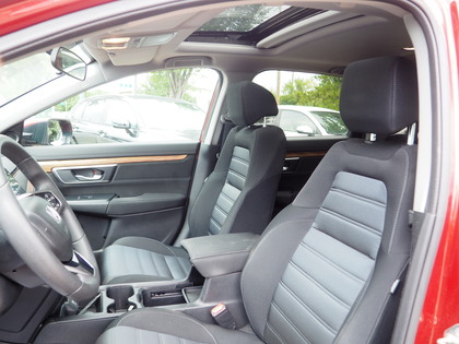used 2017 Honda CR-V car, priced at $25,900