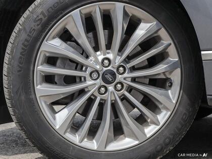 used 2024 Ford Edge car, priced at $43,128