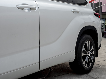 used 2025 Toyota Highlander car, priced at $58,995