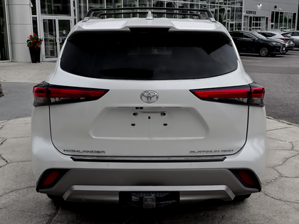 used 2022 Toyota Highlander car, priced at $44,495