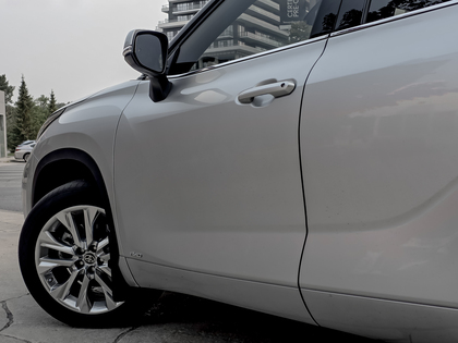 used 2025 Toyota Highlander car, priced at $64,995