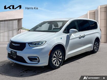 used 2022 Chrysler Pacifica Hybrid car, priced at $37,681
