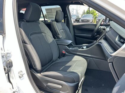 used 2024 Jeep Grand Cherokee car, priced at $54,999