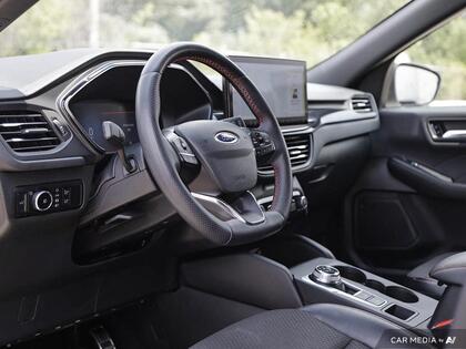 used 2023 Ford Escape car, priced at $29,994