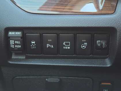 used 2018 Toyota Sienna car, priced at $42,995