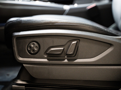 used 2020 Audi Q5 car, priced at $28,900
