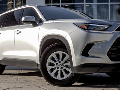used 2025 Toyota Grand Highlander car, priced at $67,995
