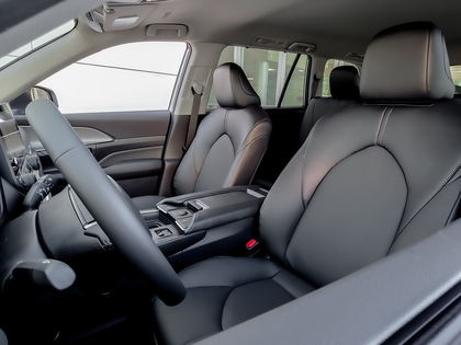 used 2025 Toyota Grand Highlander car, priced at $67,995